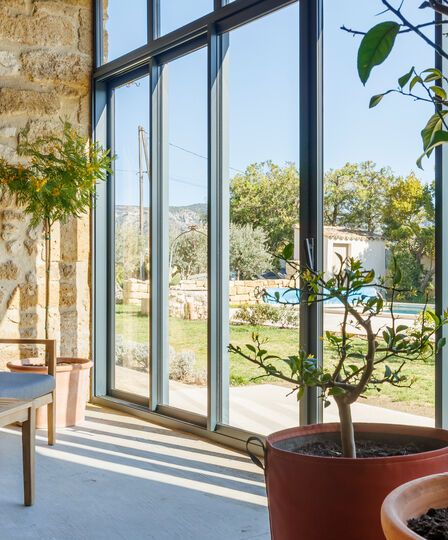 Menuiserie alu : un choix idéal pour des fenêtres modernes et durables à Vernon